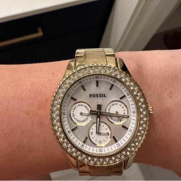 Fossil Gold Watch - Picture 1 of 7